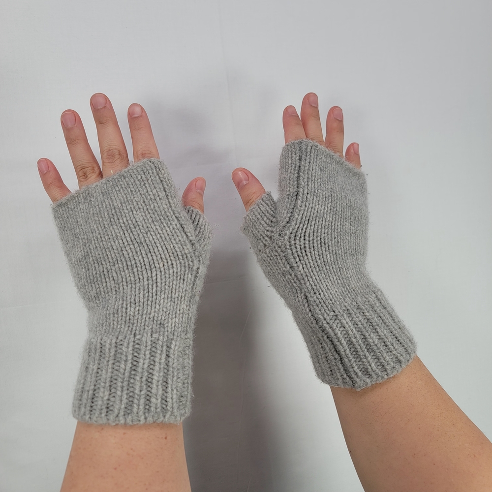 MJ.Watson Cashmere Finger Knit Gloves Mittens